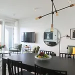 Salka Suites Luxury Apartment 2Br, 2 Bathrooms